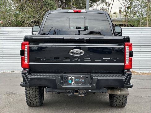 Used 2023 Ford F250 XLT w/ Black Appearance Package AWD/4WD image 11