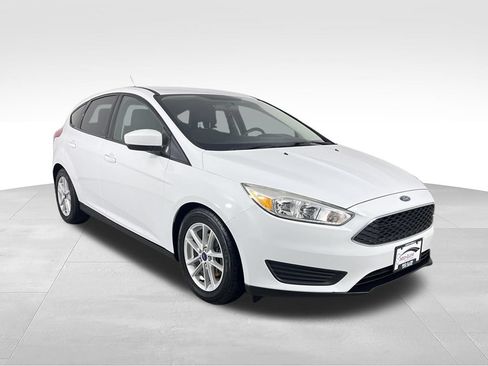 Used 2018 Ford Focus SE w/ Interior Protection Package FWD image 9