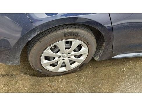 Used 2024 Toyota Corolla LE FWD image 7