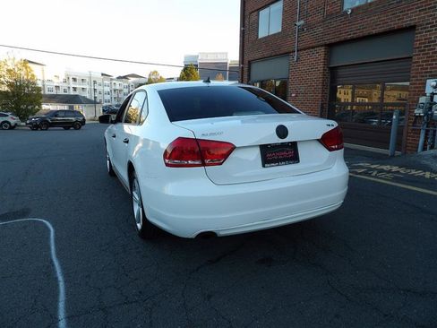 Used 2014 Volkswagen Passat 1.8T SE image 5