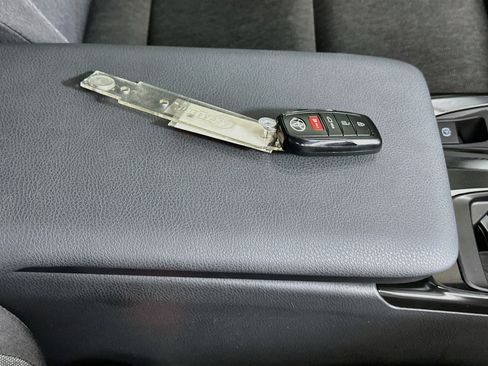 Used 2026 Toyota Camry LE FWD image 33