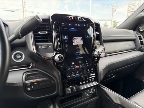 Used 2022 RAM 2500 Limited AWD/4WD image 25