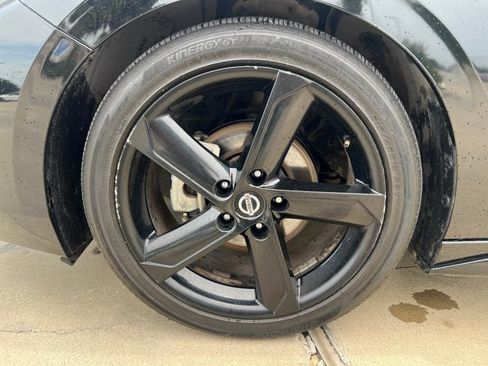 Used 2022 Nissan Sentra SR w/ Midnight Edition FWD image 9