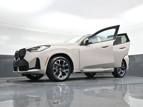 New 2026 BMW X3 xDrive30 w/ Premium Package image 41