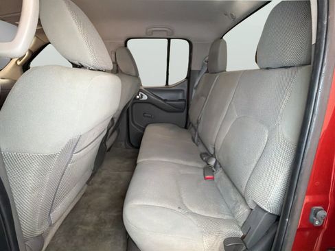 Used 2013 Nissan Frontier S image 33