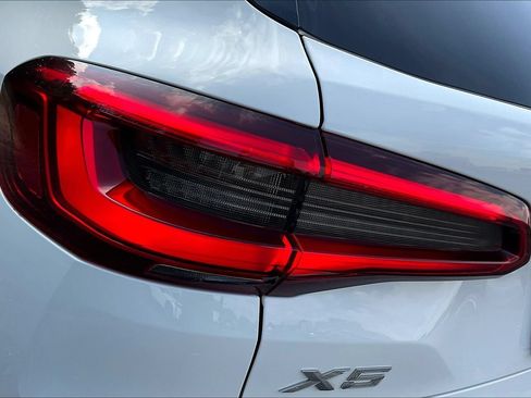 Used 2019 BMW X5 xDrive40i w/ Premium Package 2 AWD/4WD image 22