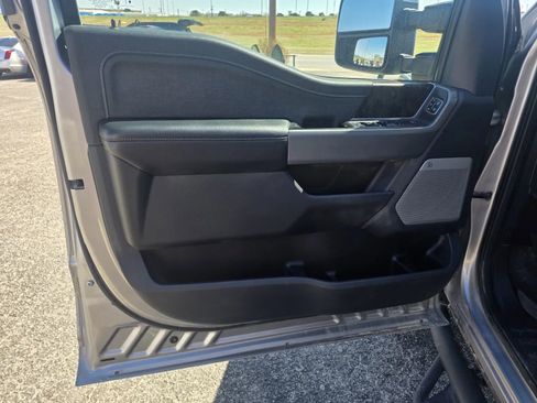Used 2023 Ford F250 Lariat w/ FX4 Off-Road Package AWD/4WD image 10