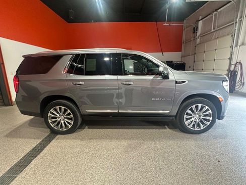 Used 2021 GMC Yukon Denali w/ Denali Premium Package AWD/4WD image 6
