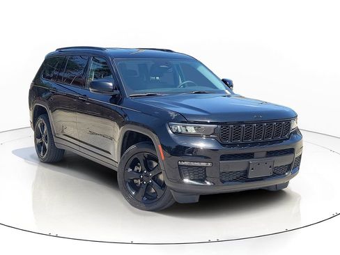 Used 2023 Jeep Grand Cherokee L Limited w/ Black Appearance Package AWD/4WD image 1