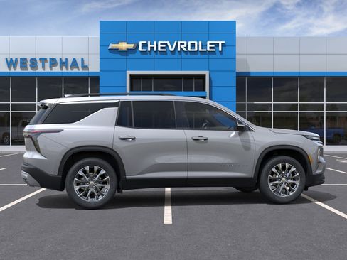 New 2026 Chevrolet Traverse LT w/ Sun and Wheel Package AWD/4WD image 5