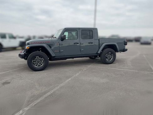 New 2026 Jeep Gladiator Mojave image 5