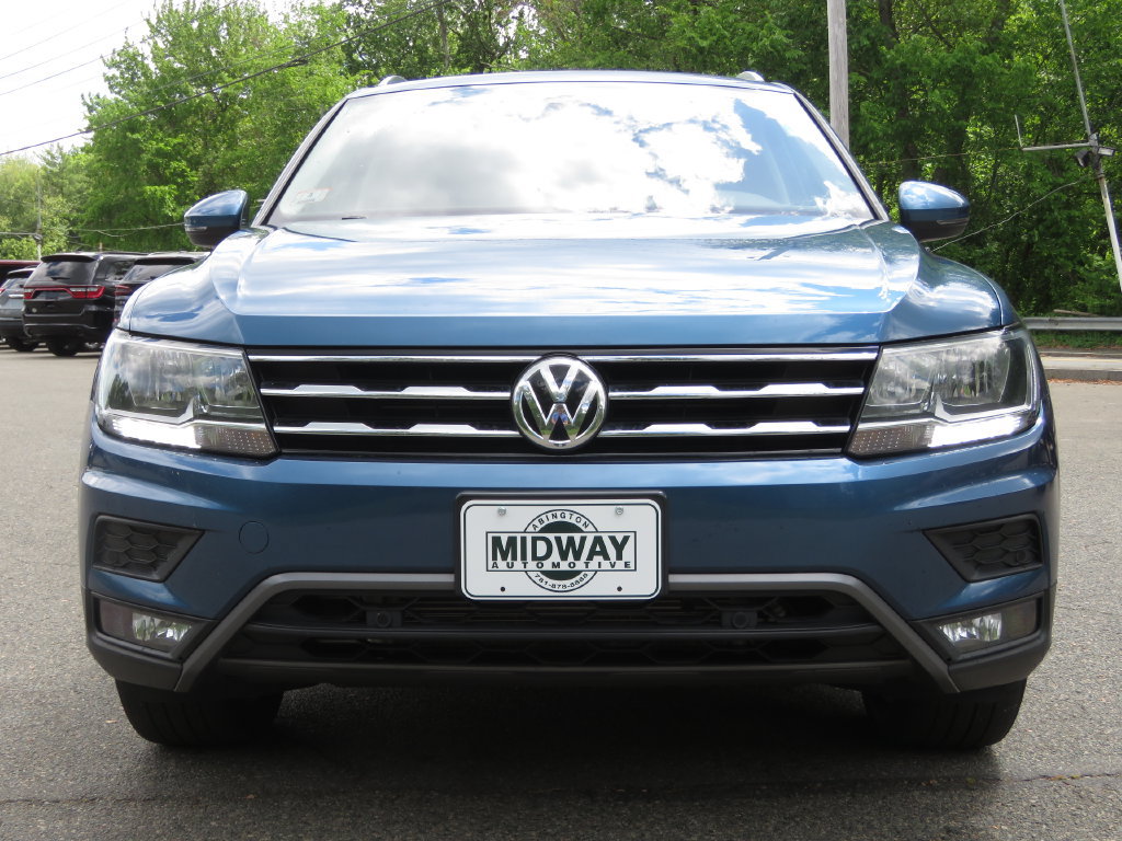 Used 2020 Volkswagen Tiguan SEL AWD/4WD image 2