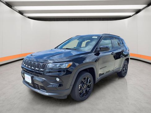 New 2026 Jeep Compass Latitude AWD/4WD image 3