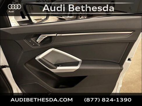New 2025 Audi Q3 2.0T Premium image 23