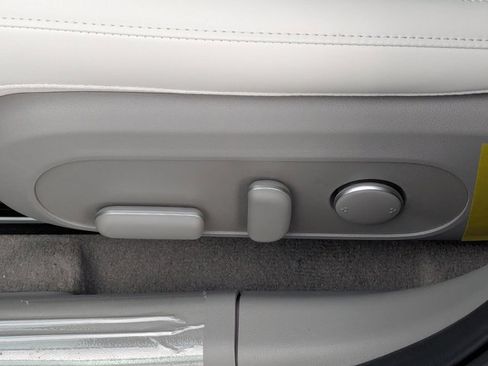 New 2025 Hyundai Ioniq 6 Limited image 9