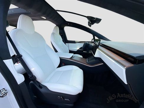 Used 2022 Tesla Model X AWD/4WD image 35