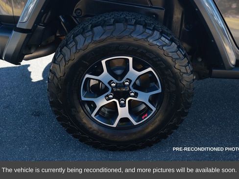 Used 2023 Jeep Wrangler Rubicon w/ Cold Weather Group image 9