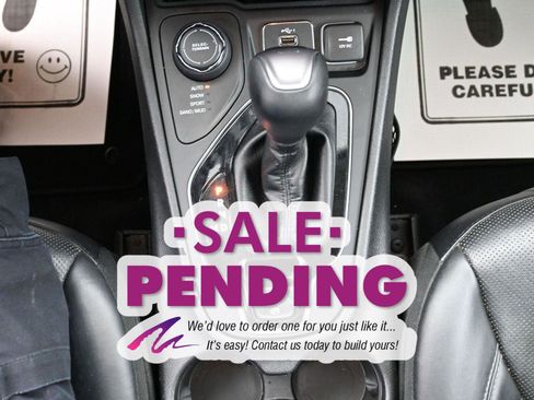 Used 2019 Jeep Cherokee Limited w/ Luxury Group image 31