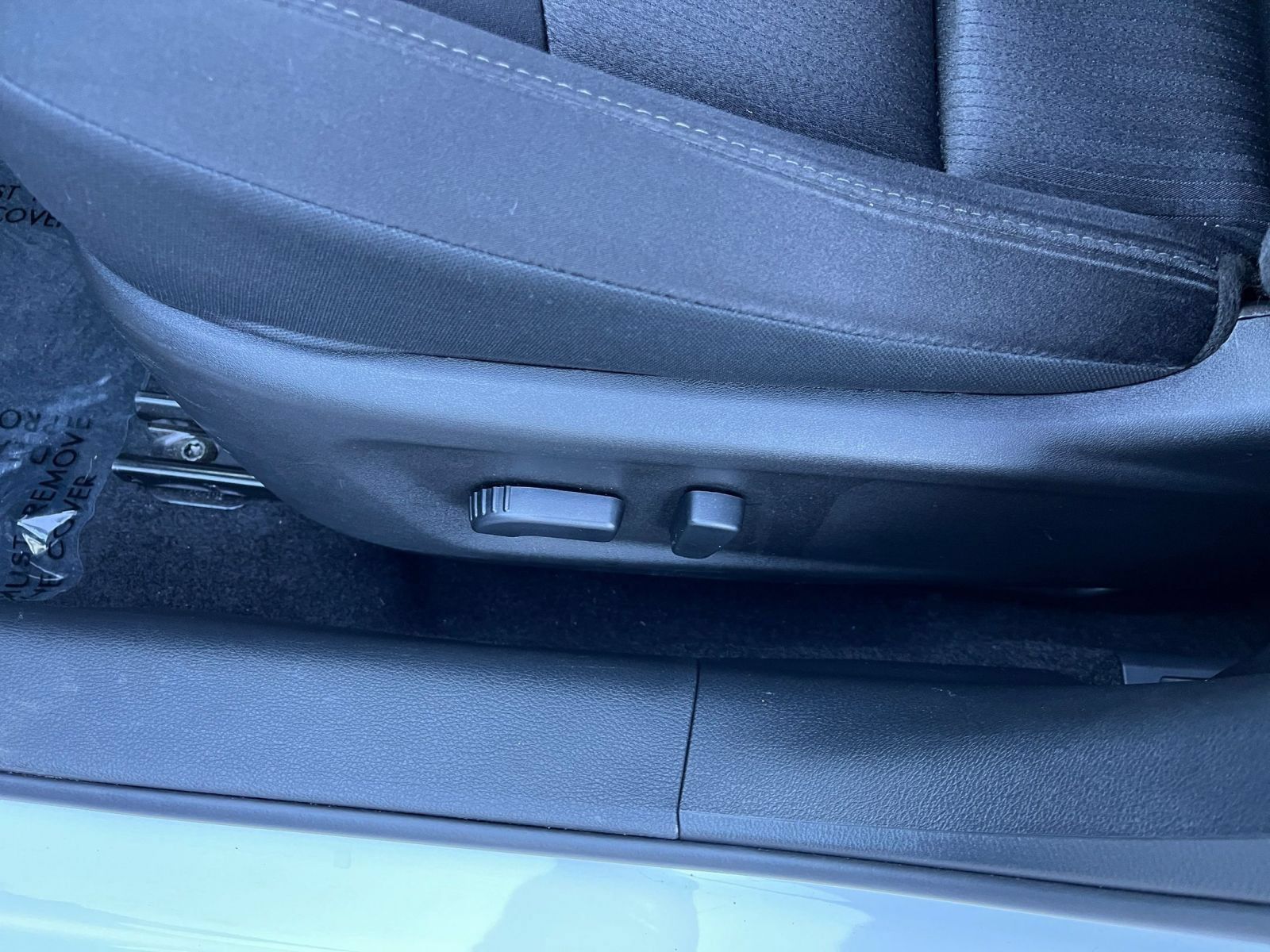 Used 2025 Nissan Altima 2.5 SV FWD image 21
