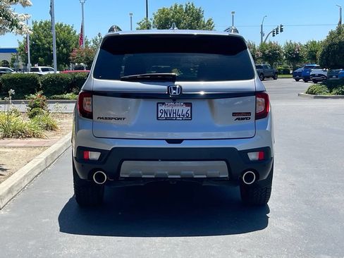 Used 2024 Honda Passport TrailSport image 5