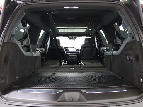 Used 2022 Cadillac Escalade ESV Sport w/ Touring Package AWD/4WD image 25