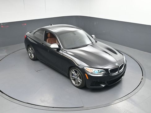 Used 2016 BMW M235i Coupe image 40
