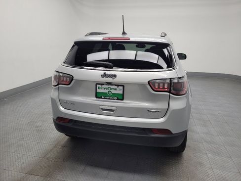 Used 2024 Jeep Compass Latitude image 7