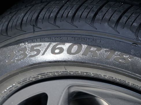 Used 2022 Chrysler Pacifica Limited w/ S Appearance Package FWD image 45