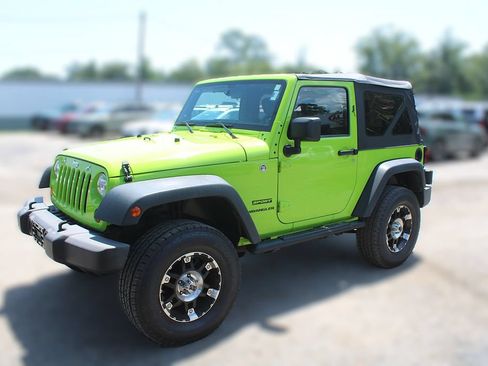 Used 2013 Jeep Wrangler Sport AWD/4WD image 14