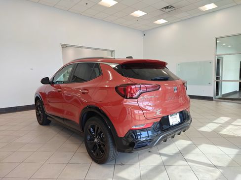 Used 2024 Buick Encore GX Sport Touring AWD/4WD image 5