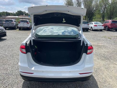 Used 2019 Ford Fusion SE FWD image 26