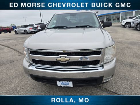 Used 2007 Chevrolet Silverado 1500 LT w/ 1LT Convenience Package AWD/4WD image 8