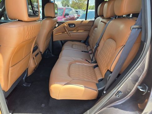 Used 2023 INFINITI QX80 Sensory w/ Cargo Package AWD/4WD image 8