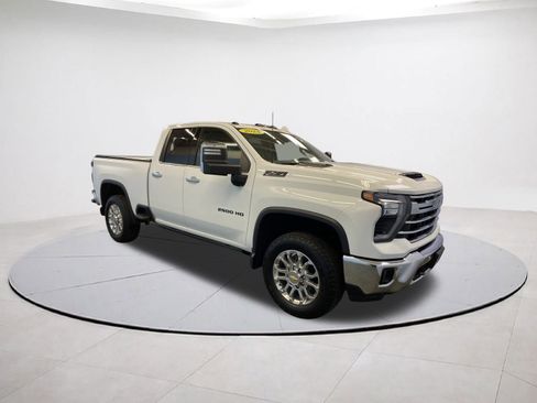 Used 2024 Chevrolet Silverado 2500 LTZ w/ LTZ Convenience Package image 5