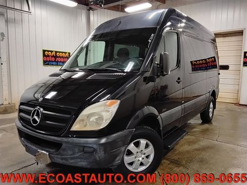 Used 2011 Mercedes-Benz Sprinter 2500 image 4