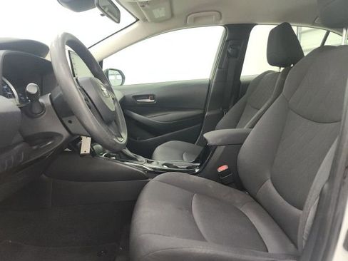 Used 2021 Toyota Corolla LE image 14