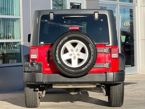 Used 2018 Jeep Wrangler Unlimited Sport S AWD/4WD image 5