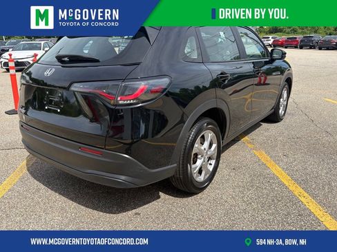 Used 2025 Honda HR-V LX image 7