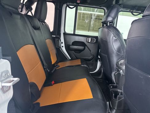 Used 2022 Jeep Wrangler Unlimited Sport image 25