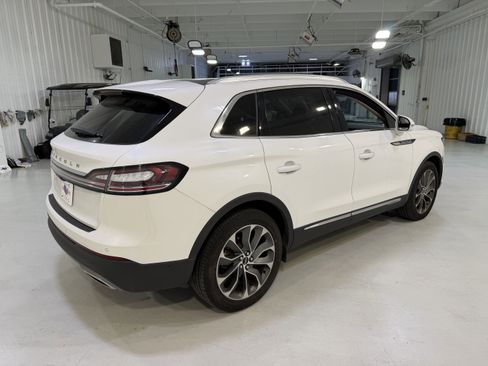 Used 2022 Lincoln Nautilus Reserve image 5