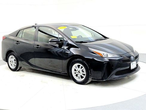 Certified 2019 Toyota Prius LE image 7
