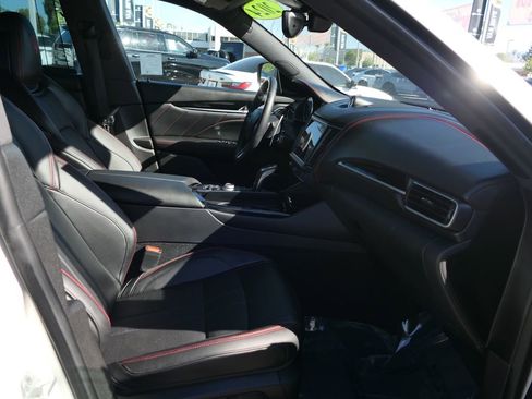 Used 2024 Maserati Levante GT Ultima image 29