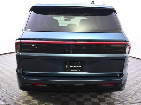 New 2027 Lincoln Navigator Reserve w/ Jet Appearance Package AWD/4WD image 5