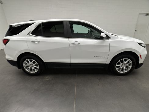 Used 2023 Chevrolet Equinox LT w/ LPO, Floor Liner Package AWD/4WD image 15