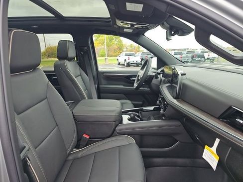 New 2026 Chevrolet Suburban Premier w/ Sun And Tow Package image 33
