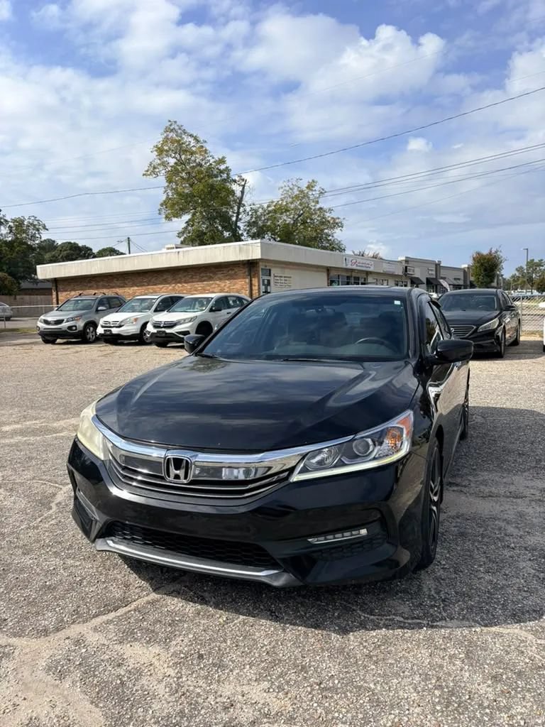 Used 2016 Honda Accord Sport image 2