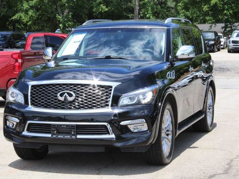 Used 2017 INFINITI QX80 2WD w/ Deluxe Technology Package image 3
