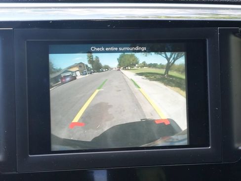 Used 2018 Chrysler Pacifica Touring Plus w/ S Appearance Package FWD image 23