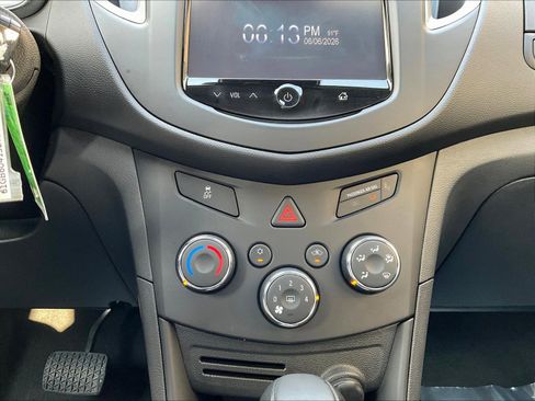 Used 2016 Chevrolet Trax LS FWD image 15
