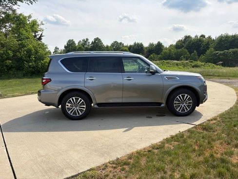 Used 2024 Nissan Armada SL AWD/4WD image 10